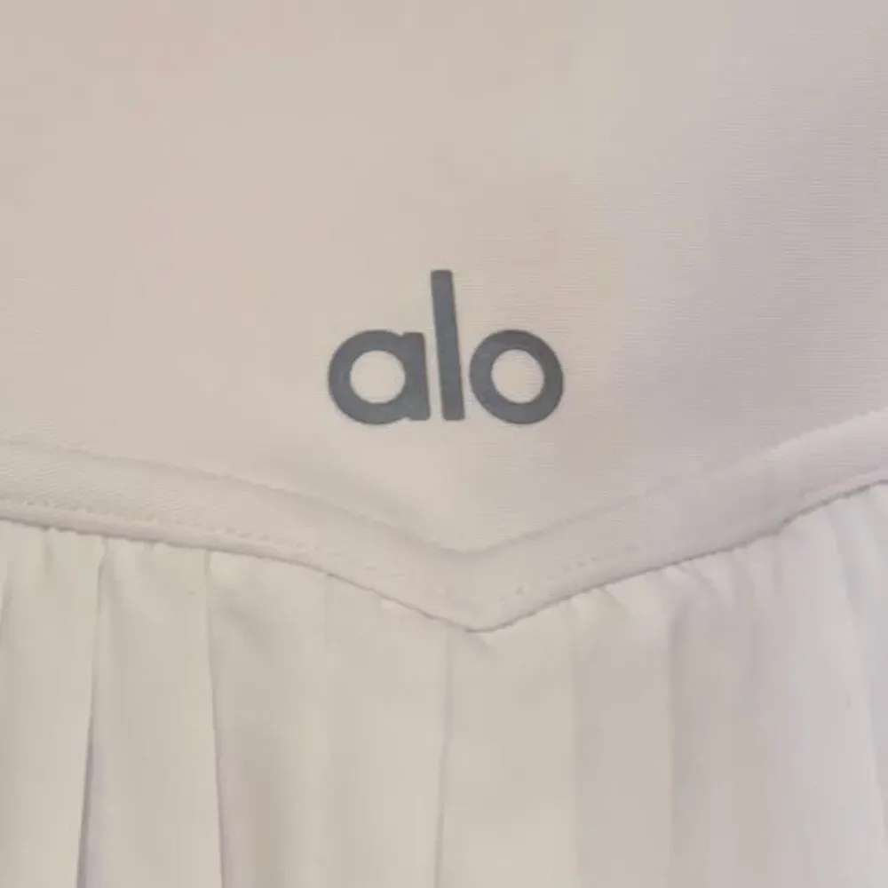 Alo Yoga Grand Slam Tennis Skirt in White(NWOT)